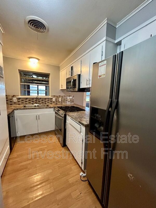 4 Bedroom 2.5 Bath Home Available for Rent in Shreve Isle Neighborhood! property image