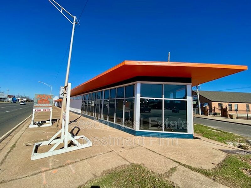 Beautiful Commercial Space for Lease! property image