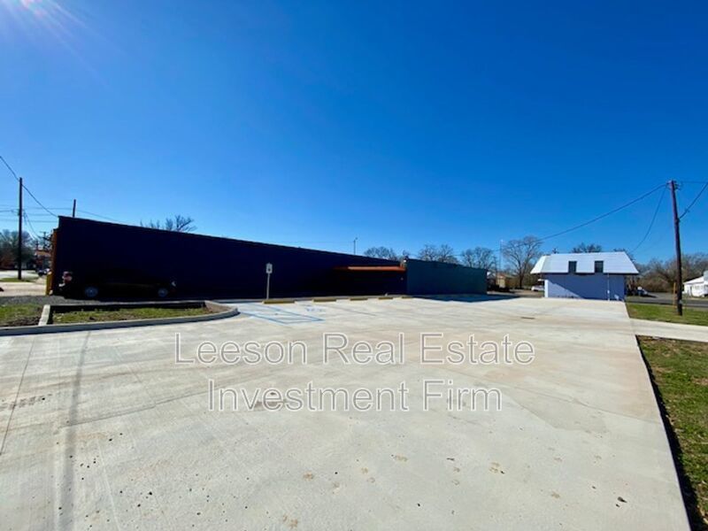 Beautiful Commercial Space for Lease! property image