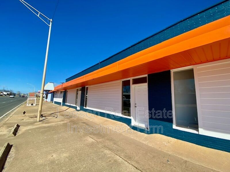 Beautiful Large Commercial Space for Lease! property image