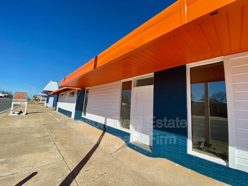 Beautiful Spacious Commercial Space for Lease! property image
