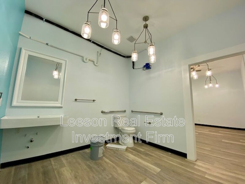 Beautiful Spacious Commercial Space for Lease! property image