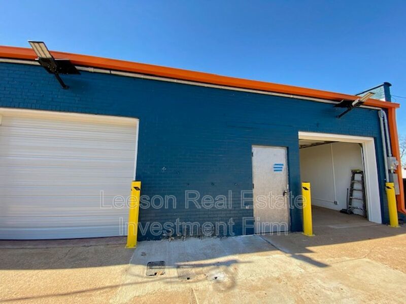 Beautiful Spacious Commercial Space for Lease! property image