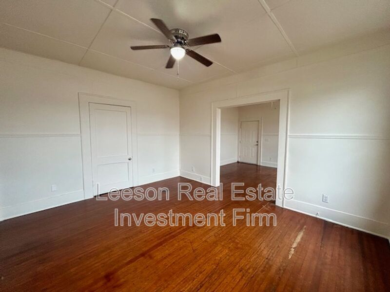 Large 1 Bedroom 1 Bath Downstairs Apartment for Rent in Historical Highland! property image