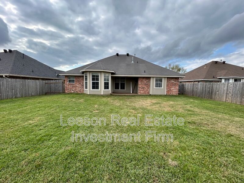 3 Bedroom 2 Bath Home Available in South Bossier! property image