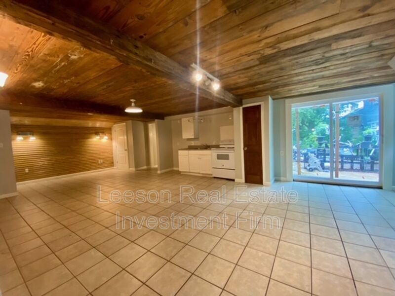 Coming Soon! Downstairs 1 Bedroom 1 Bath Studio Apartment in Historic Highland! property image