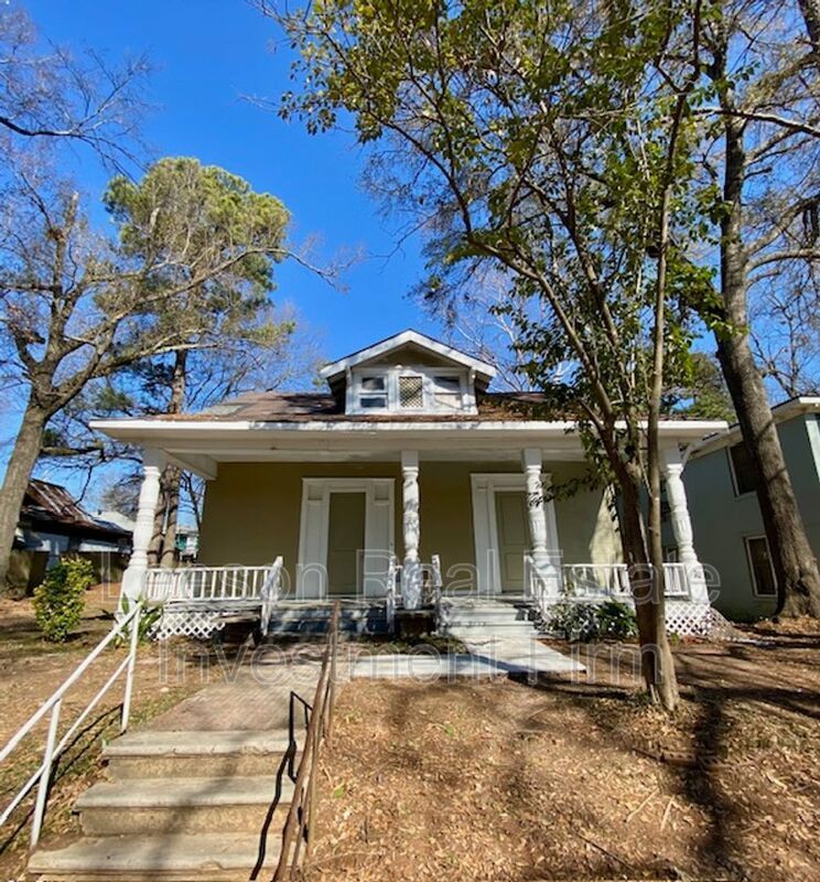 2 Bedroom 1.5 Bath Duplex Available in Highland Neighborhood! property image