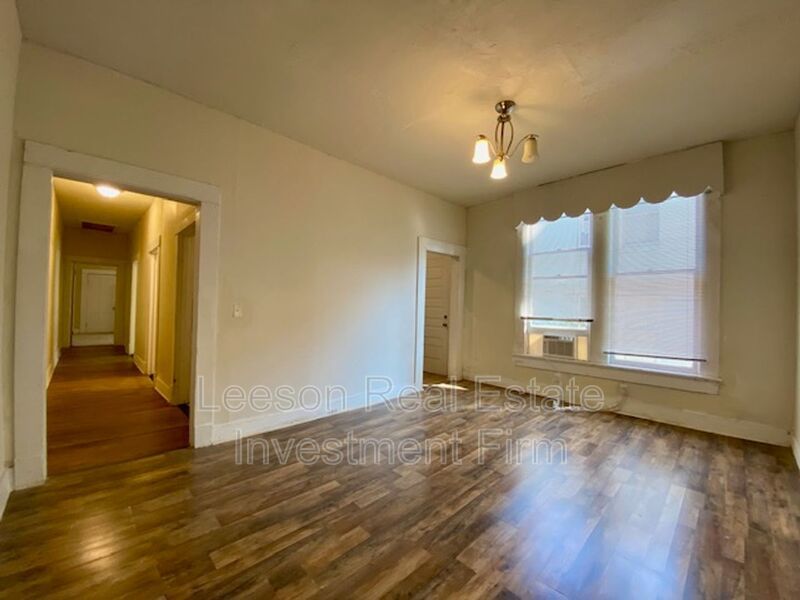 2 Bedroom 1.5 Bath Duplex Available in Highland Neighborhood! property image
