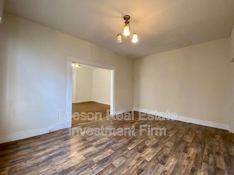 2 Bedroom 1.5 Bath Duplex Available in Highland Neighborhood! property image